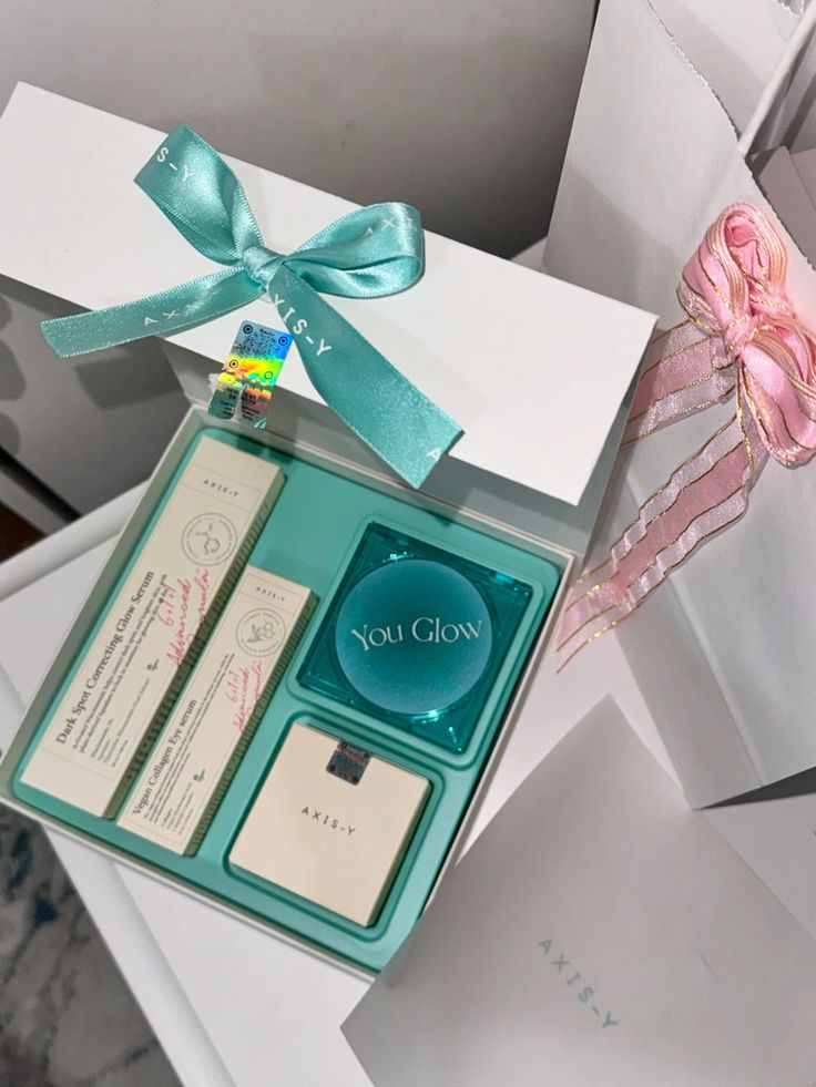 Axis-Y Glow Your Own Way Beauty Box - Natural Glow Skincare Set