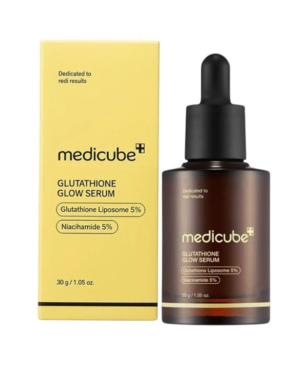 سيروم ميديكيوب جلوتاثيون لإشراقة البشرة وتفتيحها (MEDICUBE Glutathione Glow Serum) – 30 مل